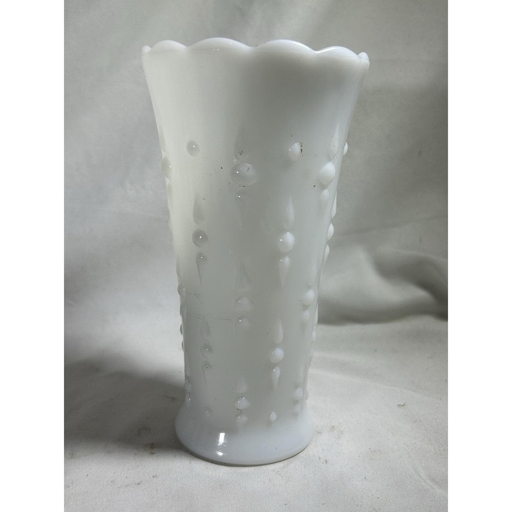 Vintage Vase Milk Glass  Anchor Hocking Raised Pearls and Tears  7.25" Tall